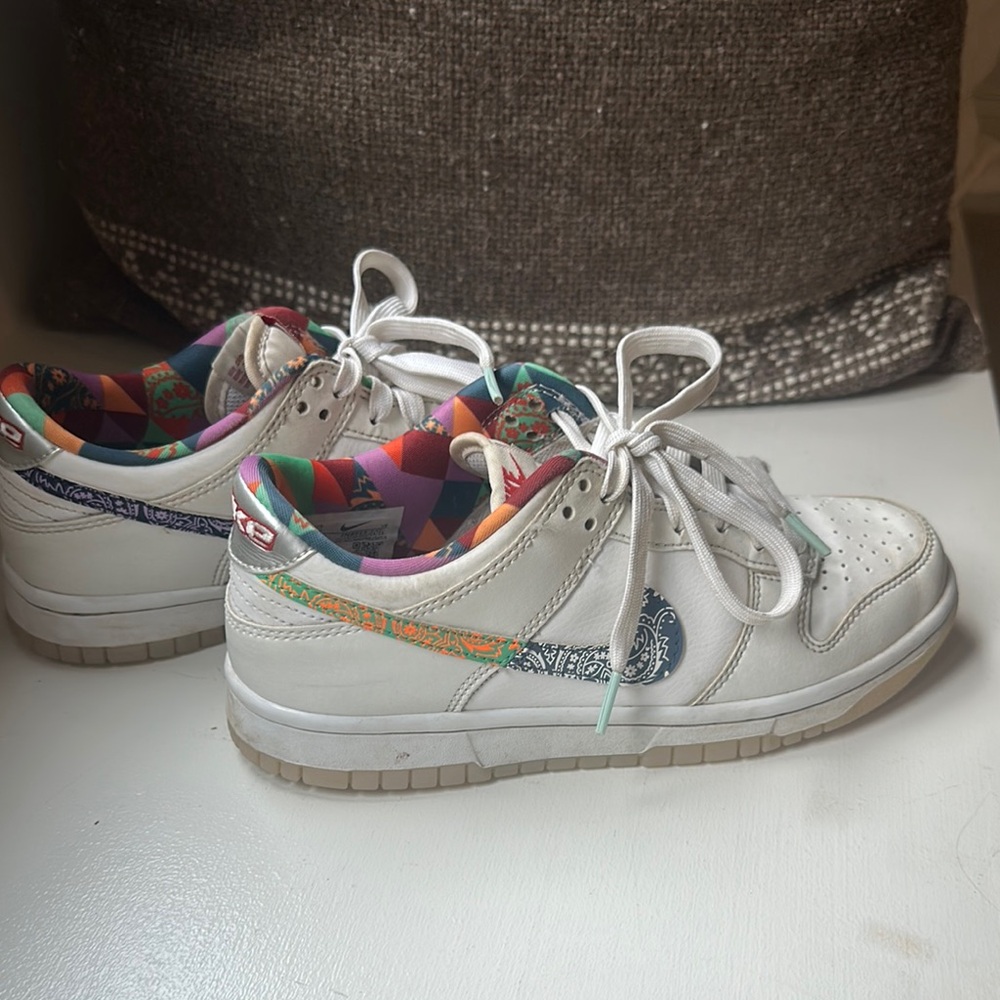 White Sneakers with Multicolor Accents